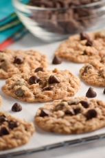 Chewy Oatmeal Chocolate Chip Cookies